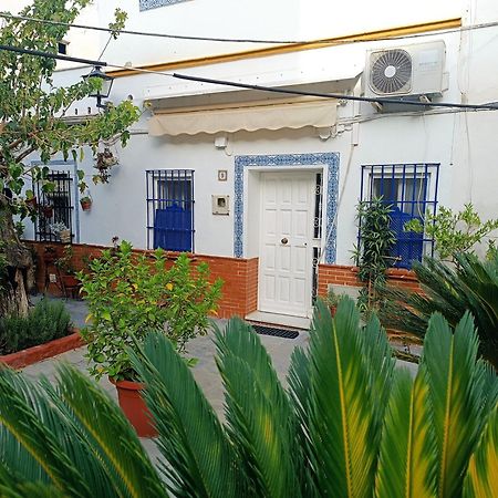 Tipico Y Pintoresco Patio De Vecinos, Con Encanto Sevilha Exterior foto