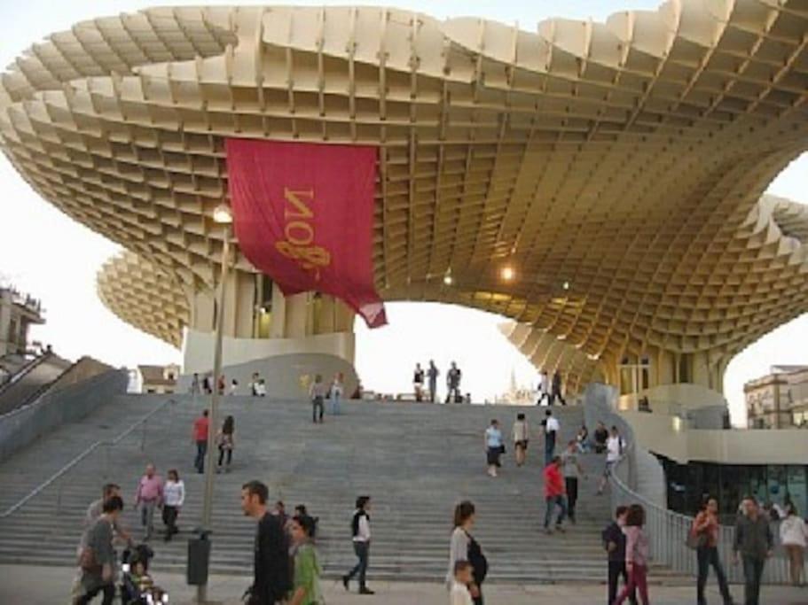 Tipico Y Pintoresco Patio De Vecinos, Con Encanto Sevilha Exterior foto