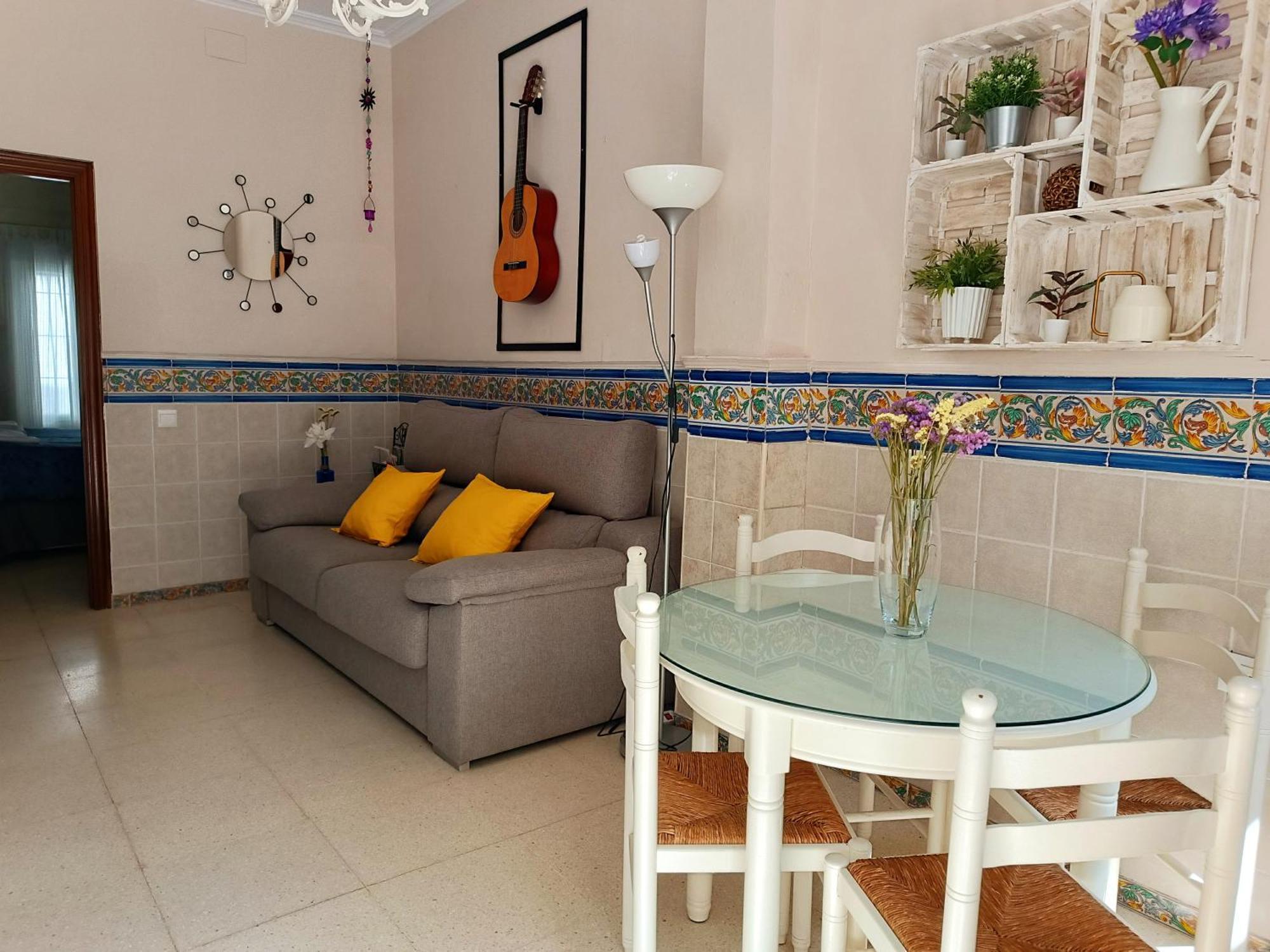 Tipico Y Pintoresco Patio De Vecinos, Con Encanto Sevilha Exterior foto