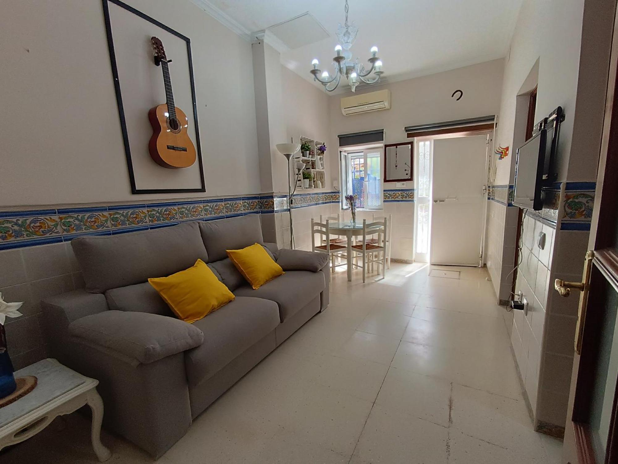 Tipico Y Pintoresco Patio De Vecinos, Con Encanto Sevilha Exterior foto
